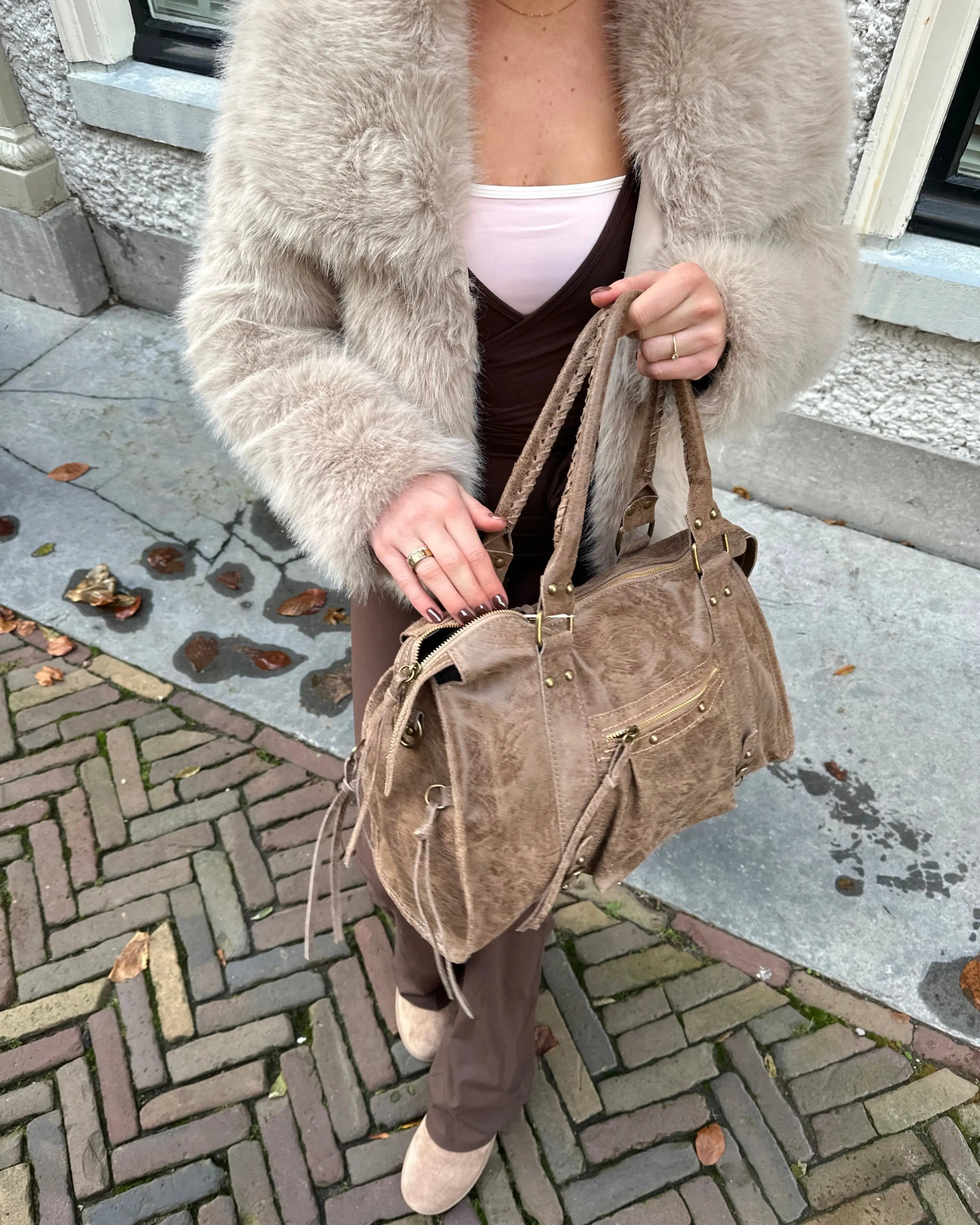 MILA TEDDY BROWN SHOPPER HANDBAG - BROWN