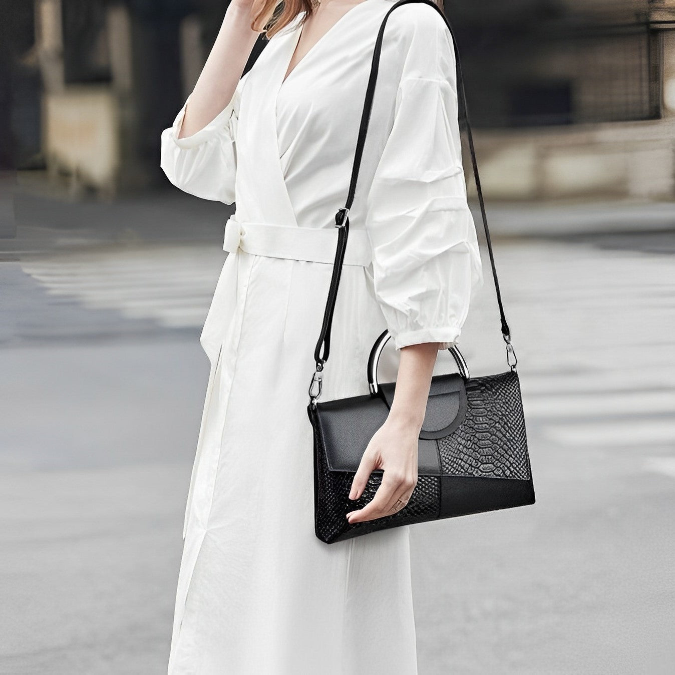 VALERIE SOFT LEATHER MESSENGER BAG