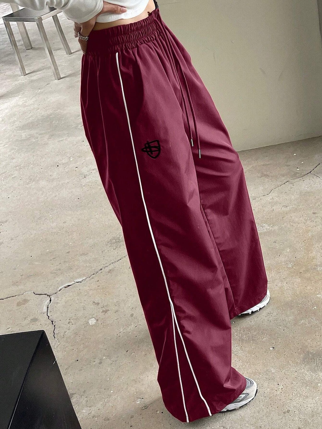 AMA STRIPED WIDE LEG PANTS