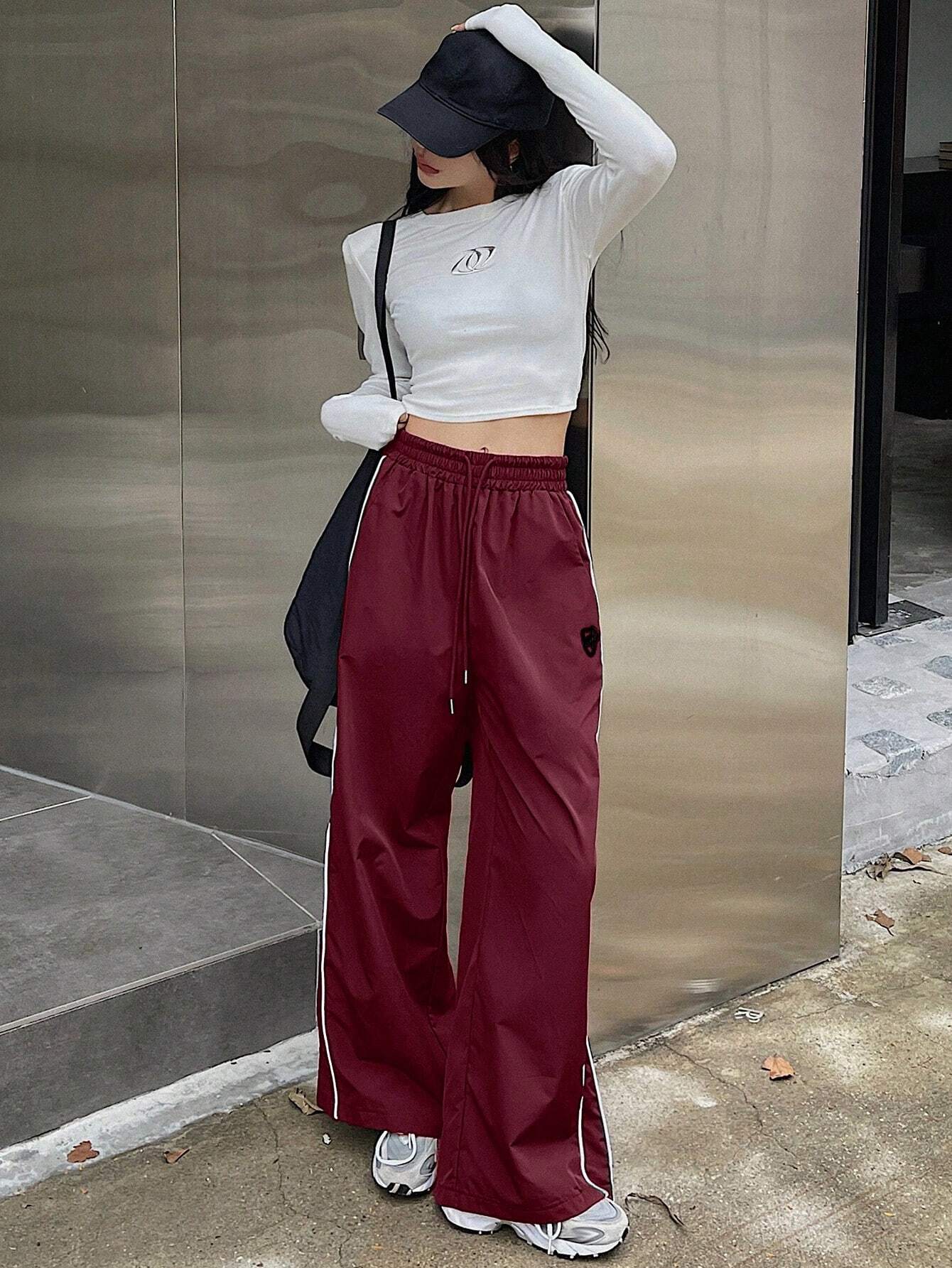 AMA STRIPED WIDE LEG PANTS