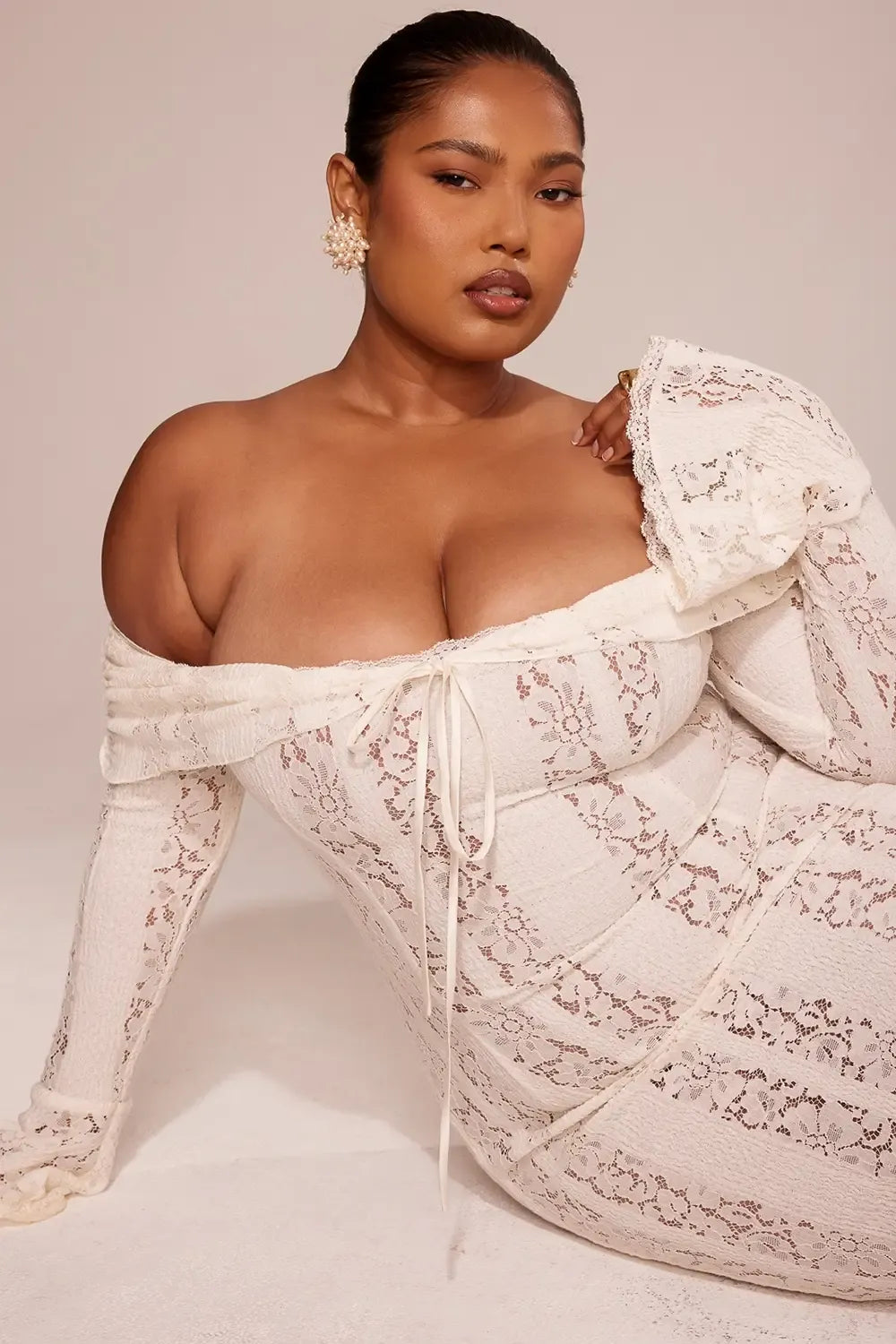 Vittoria WHITE - Long Lace Bodycon Maxi Dress